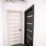 Aisha Hostel *