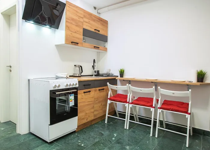 Aisha * Λιουμπλιάνα